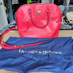 Dooney & Bourke Red crossbody handbag.